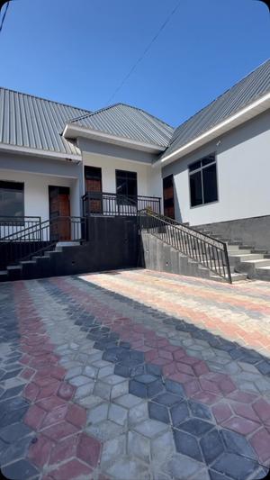 Nyumba inapangishwa Makongo Juu Mwisho, Dar Es Salaam Nyumba inapangishwa Makongo Juu Mwisho, Dar Es Salaam