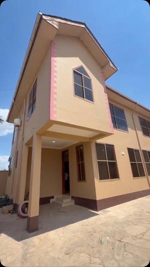 Apartment ya vyumba vitatu inapangishwa Tegeta Namanga, Dar Es Salaam Apartment ya vyumba vitatu inapangishwa Tegeta Namanga, Dar Es Salaam