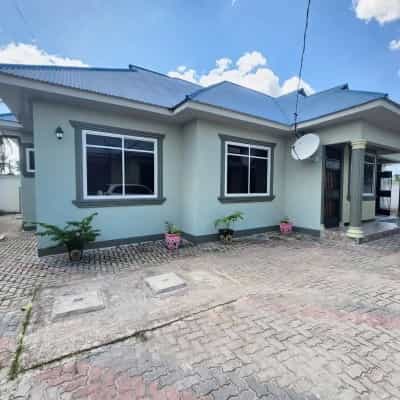 Apartment ya vyumba vinne inapangishwa Kitunda Relini, Dar Es Salaam