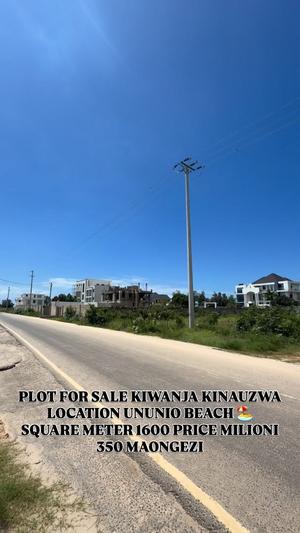 Beach Plot kinauzwa Ununio Beach, Dar Es Salaam (1600 sqm)