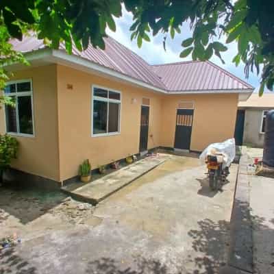 Nyumba ya vyumba vitatu inauzwa Kimara Mwisho, Dar Es Salaam Nyumba ya vyumba vitatu inauzwa Kimara Mwisho, Dar Es Salaam