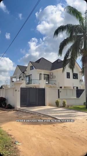Plot for sale in Mbezi Beach Jk Nyerere, Dar Es Salaam sqm 900