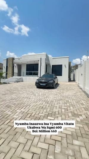 Nyumba ya vyumba vitatu inauzwa Goba Center, Dar Es Salaam (600 sqm) Nyumba ya vyumba vitatu inauzwa Goba Center, Dar Es Salaam (600 sqm)