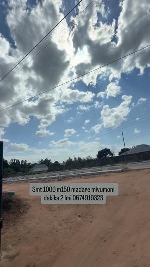 Kiwanja kinauzwa Madale Mivumoni, Dar Es Salaam (1000 sqm) Kiwanja kinauzwa Madale Mivumoni, Dar Es Salaam (1000 sqm)