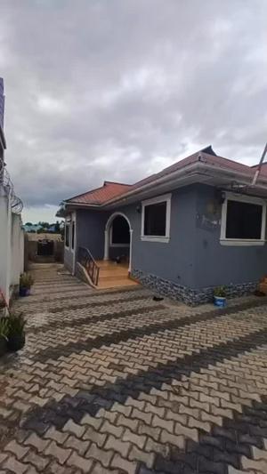 Nyumba ya vyumba vitatu inapangishwa Salasala Majengo, Dar Es Salaam Nyumba ya vyumba vitatu inapangishwa Salasala Majengo, Dar Es Salaam