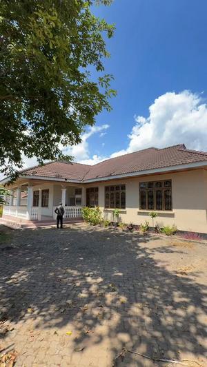 4 Bedrooms House for Sale in Mbezi Beach, Dar Es Salaam (900 sqm) 4 Bedrooms House for Sale in Mbezi Beach, Dar Es Salaam (900 sqm)