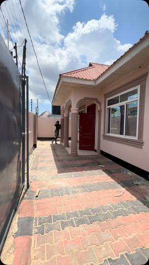 Nyumba ya vyumba vitatu inapangishwa Kibada, Dar Es Salaam Nyumba ya vyumba vitatu inapangishwa Kibada, Dar Es Salaam