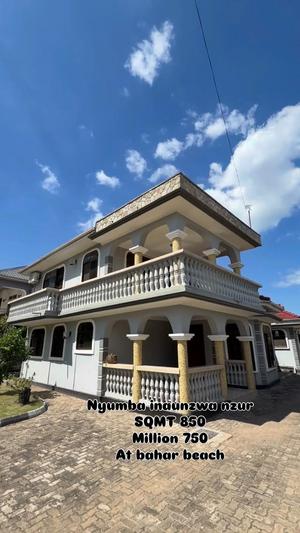6 Bedrooms House for Sale in Bahar Beach, Dar Es Salaam (850 sqm) 6 Bedrooms House for Sale in Bahar Beach, Dar Es Salaam (850 sqm)
