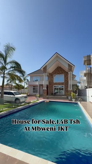 Villa ya vyumba vitano inauzwa Mbweni Jkt, Dar Es Salaam (1300 sqm) Villa ya vyumba vitano inauzwa Mbweni Jkt, Dar Es Salaam (1300 sqm)
