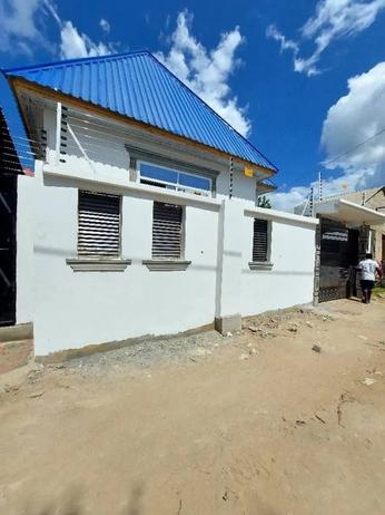 3 Bedrooms House for Sale in Mbagala Chamazi, Dar Es Salaam 3 Bedrooms House for Sale in Mbagala Chamazi, Dar Es Salaam