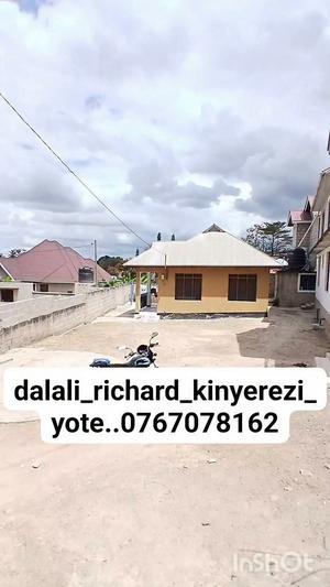 Nyumba ya vyumba viwili inauzwa Kinyerezi, Dar Es Salaam (500 sqm) Nyumba ya vyumba viwili inauzwa Kinyerezi, Dar Es Salaam (500 sqm)