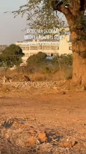 Kiwanja (Commercial Plot) kinauzwa Medeli East, Dodoma (7071 sqm)