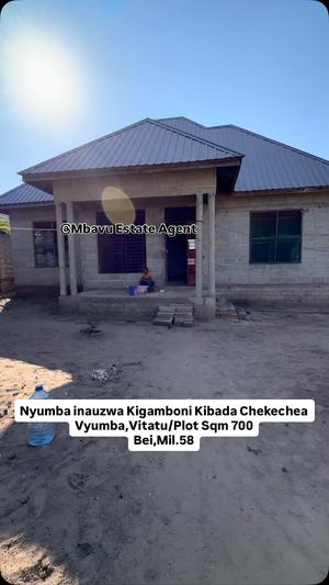Nyumba ya vyumba vitatu inauzwa Kibada Chekechea, Kigamboni, Dar Es Salaam (700 sqm) Nyumba ya vyumba vitatu inauzwa Kibada Chekechea, Kigamboni, Dar Es Salaam (700 sqm)