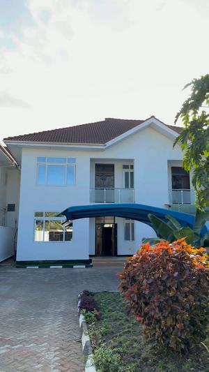 4 Bedrooms House for Rent in Mbezi Beach, Dar Es Salaam