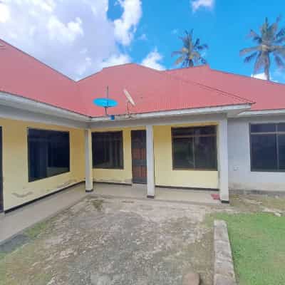 Apartment ya vyumba vitatu inapangishwa Mbezi kwa Msuguri, Dar Es Salaam