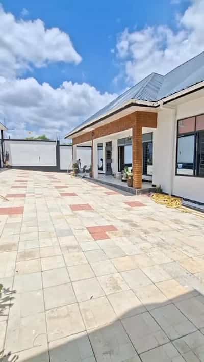 Nyumba ya vyumba vitatu inauzwa GOBA MAGETI, Dar Es Salaam (461 sqm) Nyumba ya vyumba vitatu inauzwa GOBA MAGETI, Dar Es Salaam (461 sqm)