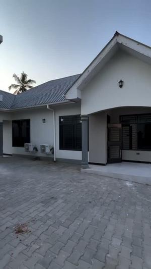 Apartment ya vyumba viwili inapangishwa Goba Center, Dar Es Salaam