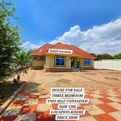 Nyumba ya vyumba vitatu inauzwa Kiseke, Mwanza (1200 sqm) Nyumba ya vyumba vitatu inauzwa Kiseke, Mwanza (1200 sqm)