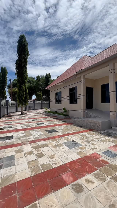 Nyumba/Apartment ya vyumba vinne inauzwa Dodoma