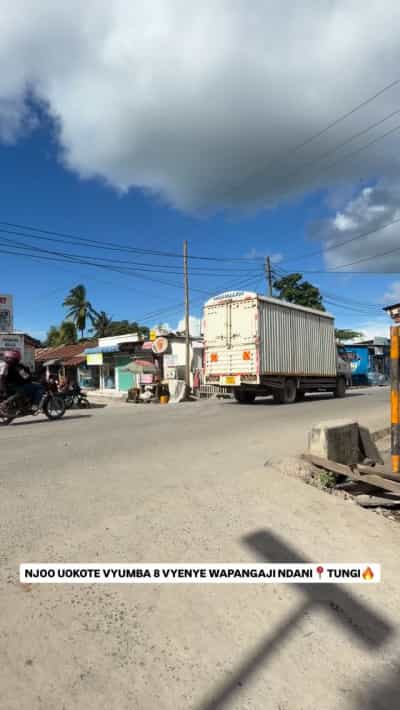 Nyumba ya vyumba 8 inauzwa Tungi Center, Dar Es Salaam
