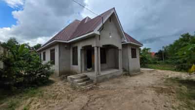 Nyumba ya vyumba vitatu inauzwa Kibaha Kwa Matias, Pwani (400 sqm)