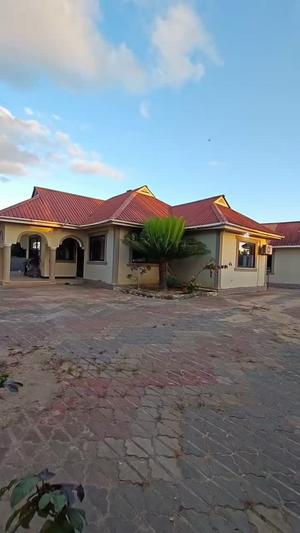 3 Bedrooms House for Rent in Chanika Taliani, Dar Es Salaam