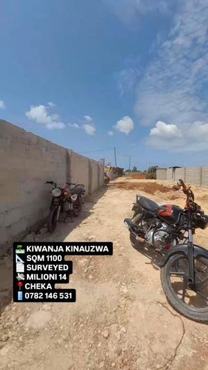 Kiwanja kinauzwa Kigamboni Cheka, Dar Es Salaam (1100 sqm) Kiwanja kinauzwa Kigamboni Cheka, Dar Es Salaam (1100 sqm)
