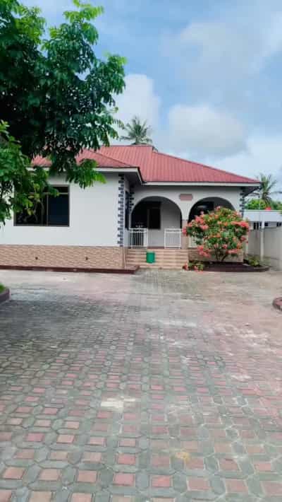 Nyumba ya vyumba vinne inapangishwa Bunju, Dar Es Salaam