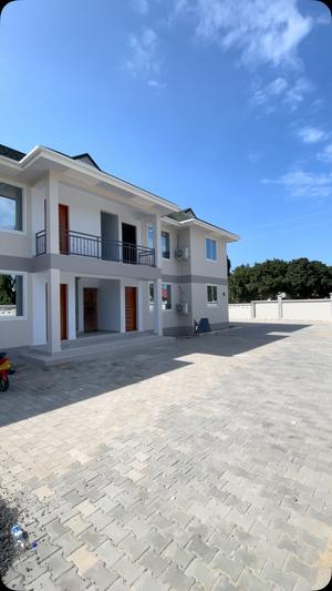 Apartment ya vyumba viwili inapangishwa Bahari Beach, Dar Es Salaam Apartment ya vyumba viwili inapangishwa Bahari Beach, Dar Es Salaam
