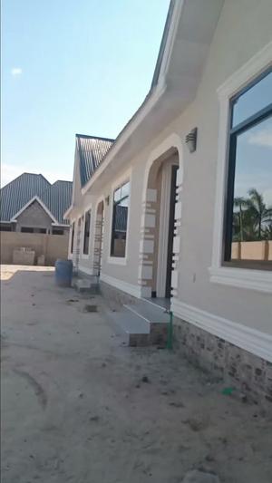 Apartment ya chumba kimoja inapangishwa Kivule Hospital Mpya Ya Amana, Dar Es Salaam Apartment ya chumba kimoja inapangishwa Kivule Hospital Mpya Ya Amana, Dar Es Salaam