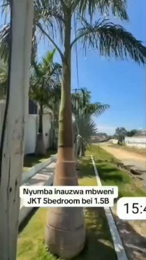 Nyumba ya vyumba vitano inauzwa Mbweni Jkt, Dar Es Salaam (1300 sqm) Nyumba ya vyumba vitano inauzwa Mbweni Jkt, Dar Es Salaam (1300 sqm)