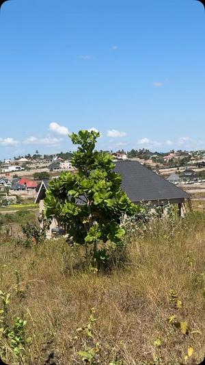 Kiwanja kinauzwa Kibada, Dar Es Salaam sqm 900 Kiwanja kinauzwa Kibada, Dar Es Salaam sqm 900