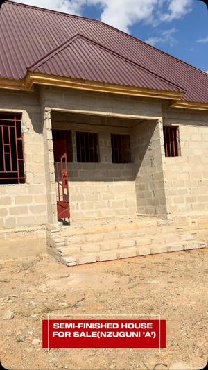 Nyumba ya vyumba vinne inauzwa Nzuguni A, Dodoma (500 sqm) Nyumba ya vyumba vinne inauzwa Nzuguni A, Dodoma (500 sqm)