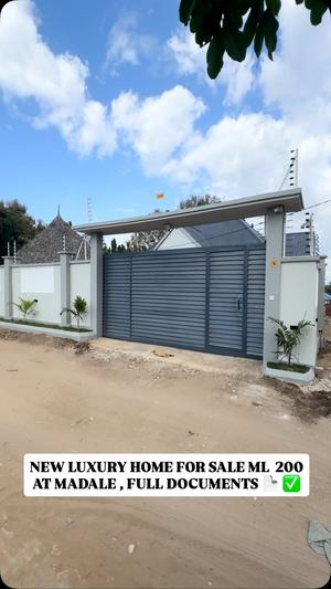 Nyumba ya vyumba vitatu inauzwa Madale Shule, Dar Es Salaam (400 sqm) Nyumba ya vyumba vitatu inauzwa Madale Shule, Dar Es Salaam (400 sqm)