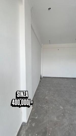 Duka linapangishwa Sinza, Dar Es Salaam