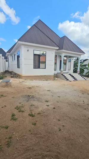 4 Bedrooms House for sale in Mikwambe, Kigamboni, Dar Es Salaam 4 Bedrooms House for sale in Mikwambe, Kigamboni, Dar Es Salaam