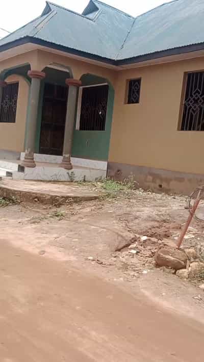 Nyumba ya vyumba vitatu inauzwa Buyuni Kwa chikira, Dar Es Salaam