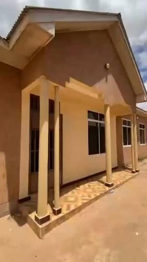 Apartment ya vyumba vitatu inapangishwa Chidachi, Dodoma Apartment ya vyumba vitatu inapangishwa Chidachi, Dodoma