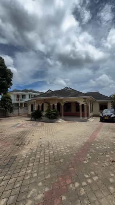 4 Bedrooms House for Rent in Mbweni, Dar Es Salaam
