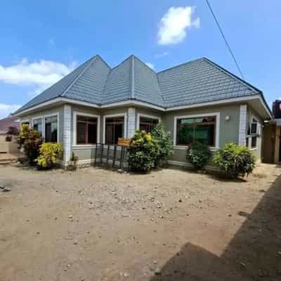 Nyumba ya vyumba vinne inauzwa Mbezi Mwisho, Dar Es Salaam (400 sqm)