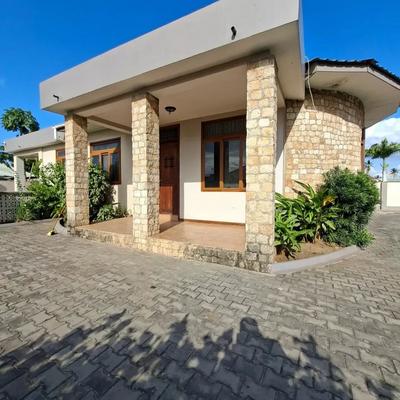 Nyumba ya vyumba vitatu inapangishwa Tegeta Namanga, Dar Es Salaam Nyumba ya vyumba vitatu inapangishwa Tegeta Namanga, Dar Es Salaam