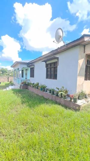 Nyumba ya vyumba vitatu inauzwa Kimara Temboni, Dar Es Salaam (1200 sqm)