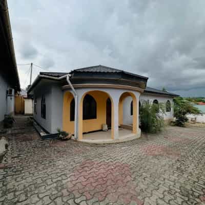 Apartment ya vyumba vitatu inapangishwa Tabata Kinyerezi Mbuyuni, Dar Es Salaam