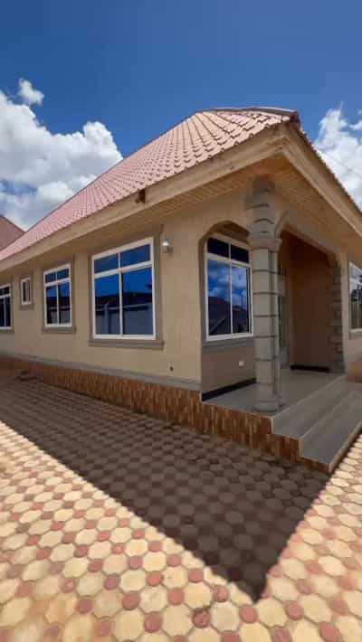 3 Bedrooms House for Rent in Osterbay Makulu, Dar Es Salaam