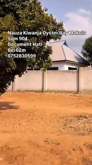 Kiwanja (Commercial Plot) kinauzwa Osterbay Makulu, Dodoma (904 sqm)