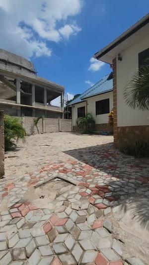 Apartment ya vyumba vitatu inapangishwa Goba Center, Dar Es Salaam