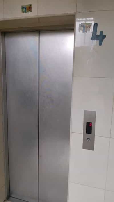 Apartment ya vyumba vitatu inapangishwa Kariakoo Street, Dar Es Salaam