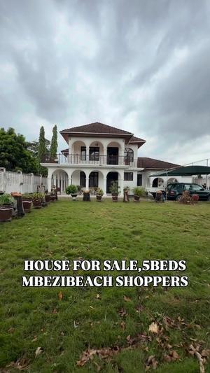 5 Bedrooms House for Sale in Mbezi Beach, Dar Es Salaam (900 sqm)