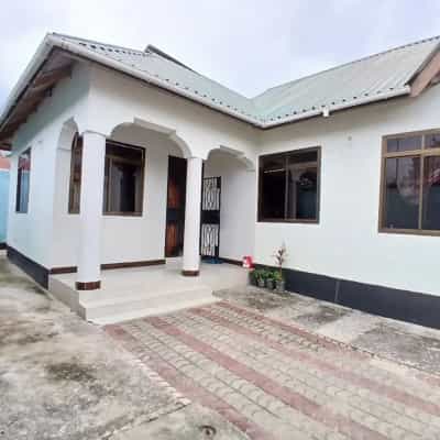 Apartment ya vyumba vitatu inapangishwa Tabata Kinyerezi Kibaga Zabika, Dar Es Salaam