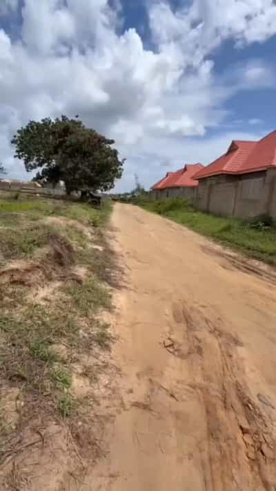 Kiwanja kinauzwa Madale Road, Dar Es Salaam Kiwanja kinauzwa Madale Road, Dar Es Salaam